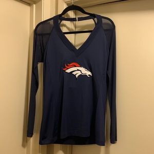 Broncos women’s top